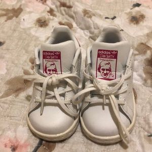 Toddler sneakers